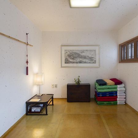 Xiwoo Hanok Guesthouse โซล ภายนอก รูปภาพ