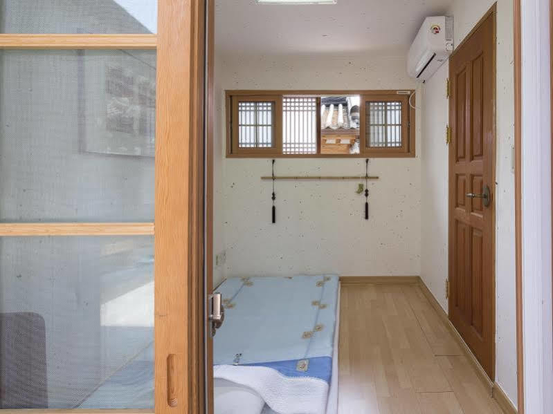 Xiwoo Hanok Guesthouse โซล ภายนอก รูปภาพ