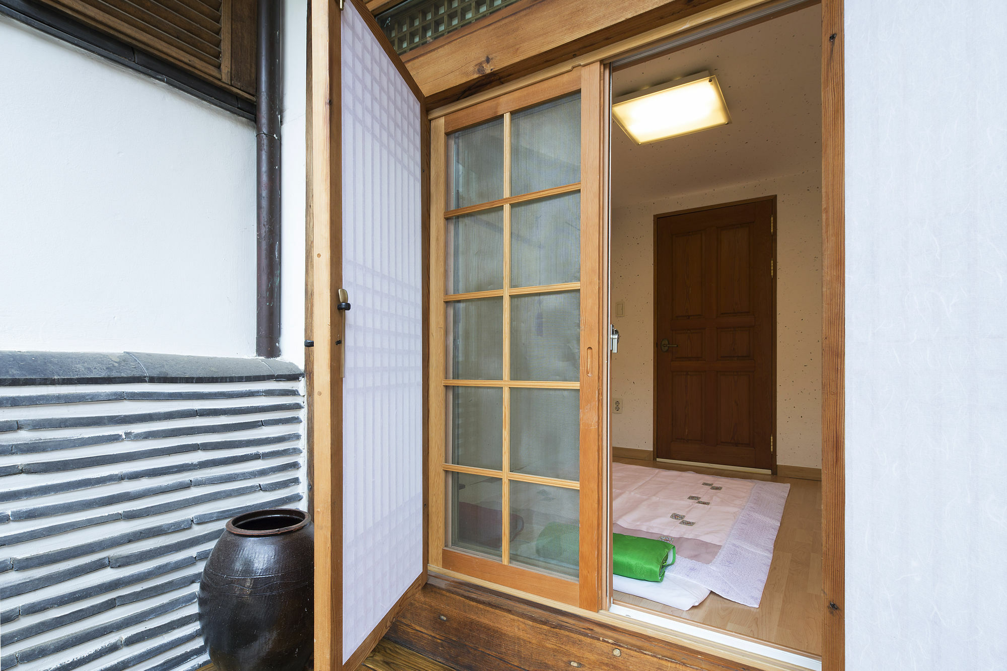 Xiwoo Hanok Guesthouse โซล ภายนอก รูปภาพ