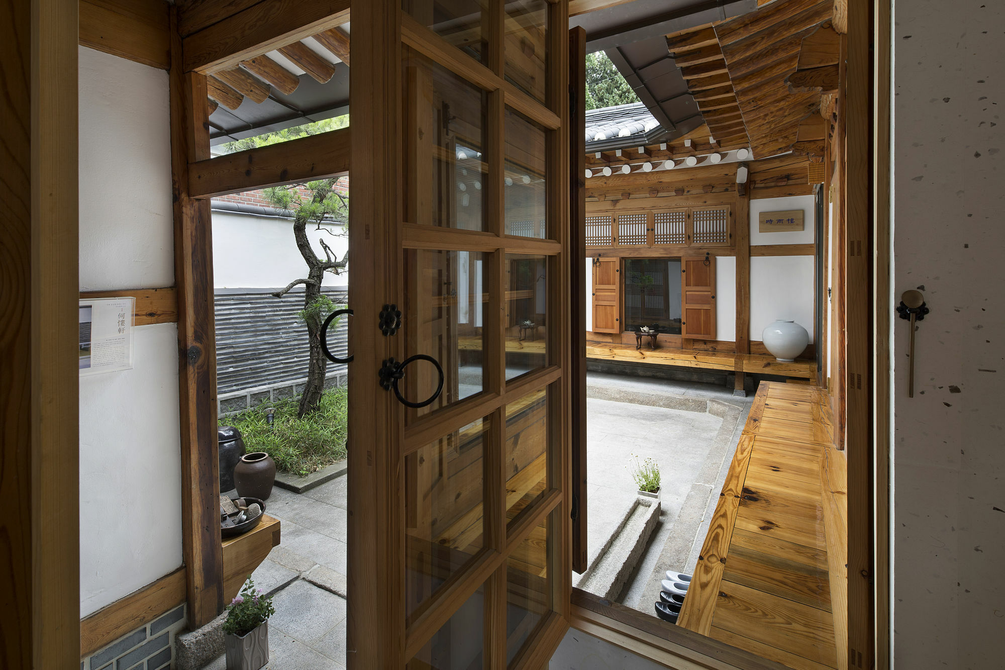 Xiwoo Hanok Guesthouse โซล ภายนอก รูปภาพ